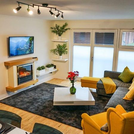 Hydro Apartment With Free Car Park Глазго Экстерьер фото